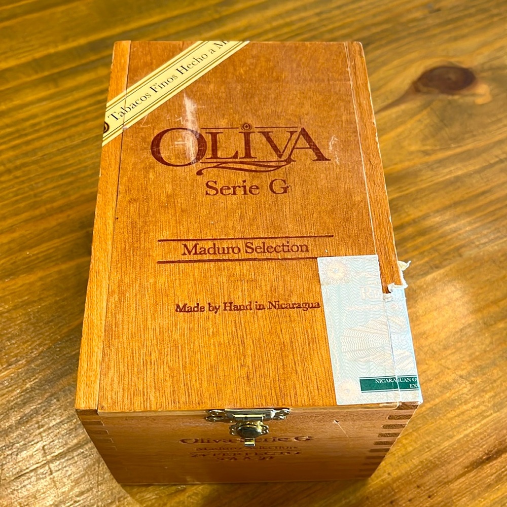 Oliva Serie G maduno selection Cigar Box